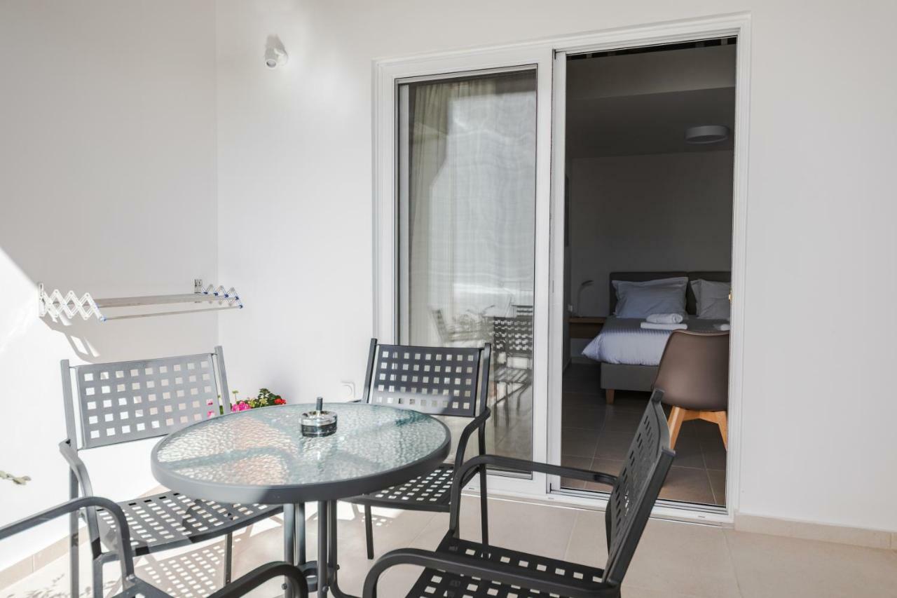 Stylish Studio Apartment - 8F House Каламата Экстерьер фото